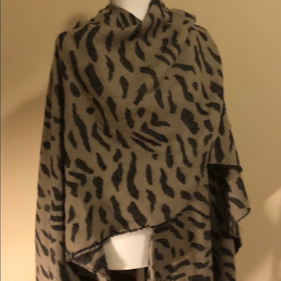 Chico”s Zebra Inspired Wrap - Picture 2 of 5